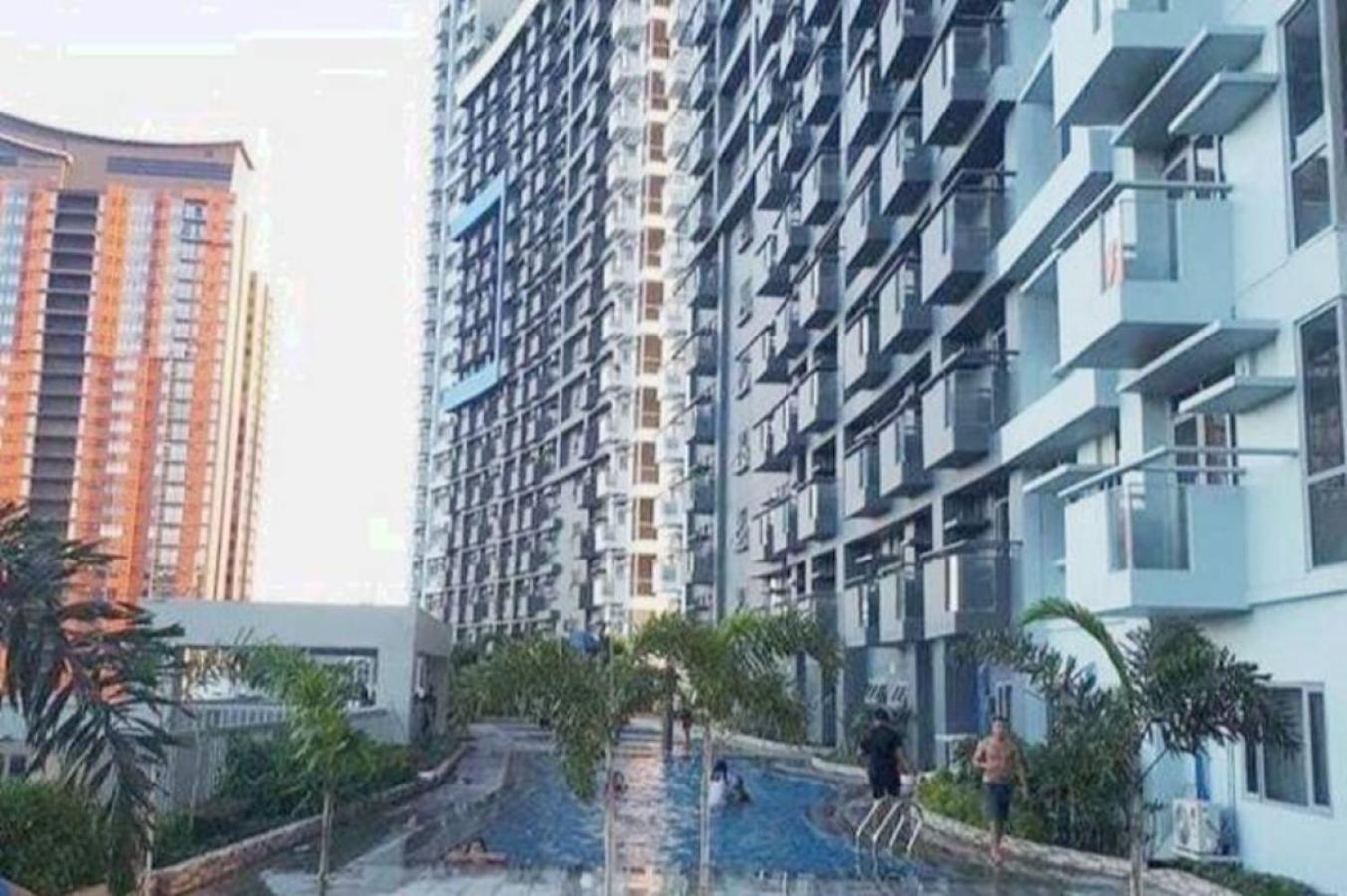 Great View With Balcony In Araneta Center Apartment มะนิลา ภายนอก รูปภาพ
